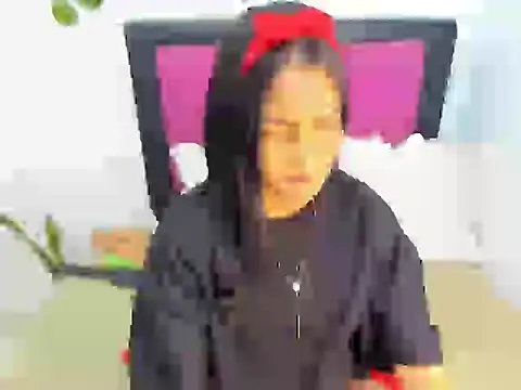 Snapshot of AlondraFoxx chatting on 10/07/25, 02:20 AlondraFoxx online show from 10/07/25, 02:20