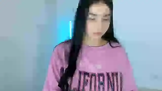 Snapshot of Natasha_su_ chatting on 09/17/25, 11:17 Natasha su online show from 09/17/25, 11:17