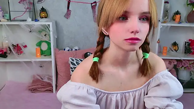 b4by LoL1 online show from 11/03/25, 04:19