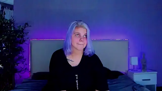 JoannLowe online show from 12/02/24, 01:14