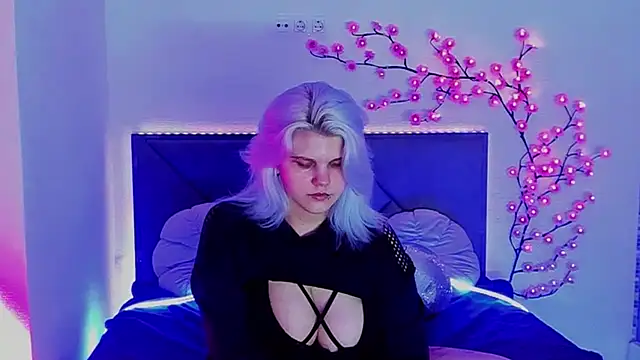 JoannLowe online show from 05/11/26, 07:22