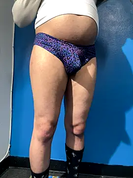 Snapshot of MiamiBang chatting on 10/22/25, 11:54 MiamiBang online show from 10/22/25, 11:54