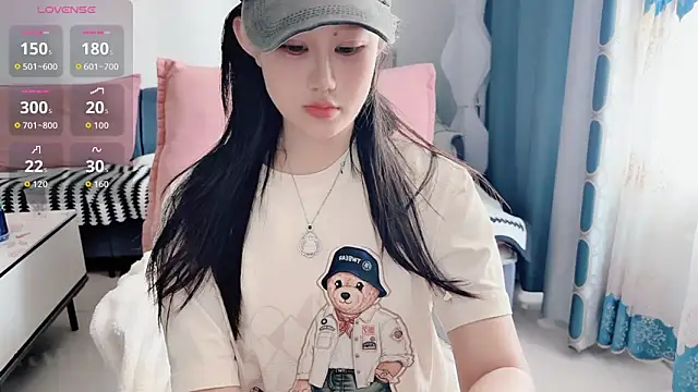 QQ-tutu online show from 09/24/25, 12:36