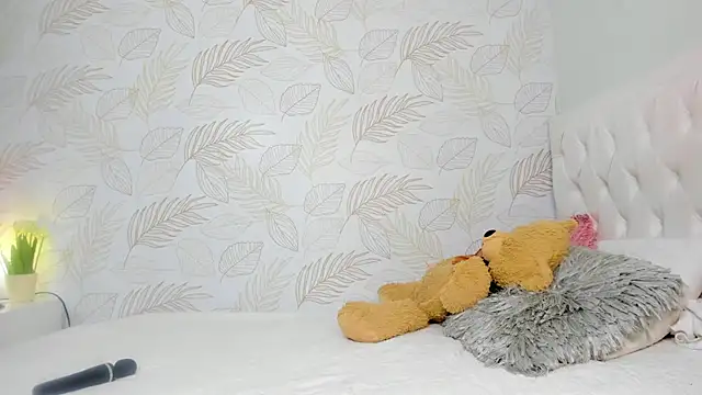 TianaReedd online show from 01/13/25, 12:35