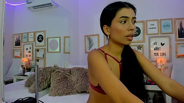 TianaReedd online show from 01/31/25, 01:02