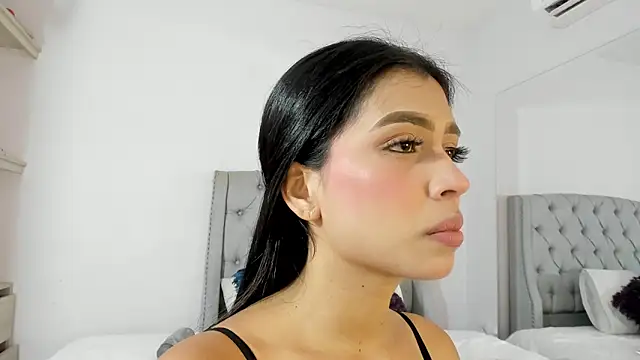 Snapshot of TianaReedd chatting on 10/02/25, 12:45 TianaReedd online show from 10/02/25, 12:45