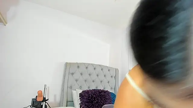 Snapshot of TianaReedd chatting on 10/14/25, 12:28 TianaReedd online show from 10/14/25, 12:28