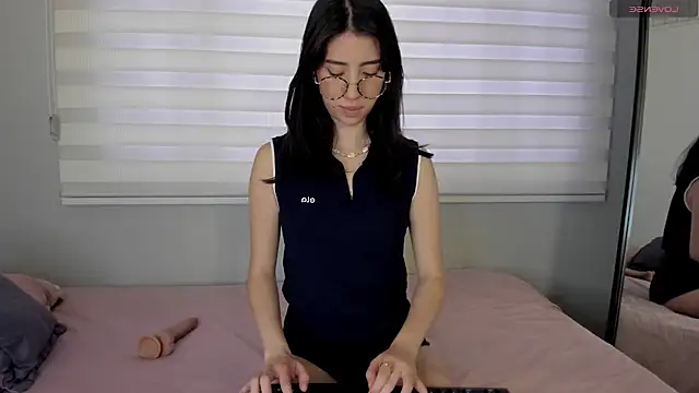 Catyloves online show from 10/05/25, 03:54