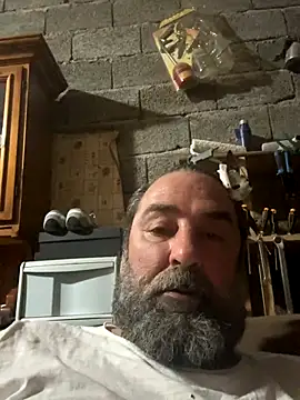 Snapshot of ros217 chatting on 10/29/25, 09:27 ros217 online show from 10/29/25, 09:27