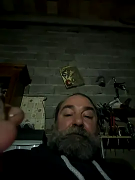 Snapshot of ros217 chatting on 10/31/25, 04:30 ros217 online show from 10/31/25, 04:30