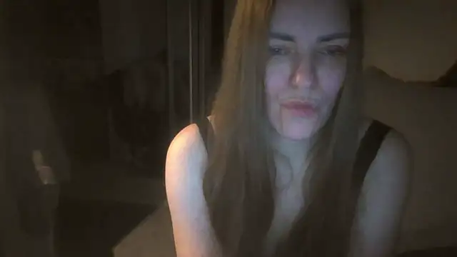 Snapshot of AnnaDiamond1 chatting on 10/02/25, 10:28 AnnaDiamond1 online show from 10/02/25, 10:28