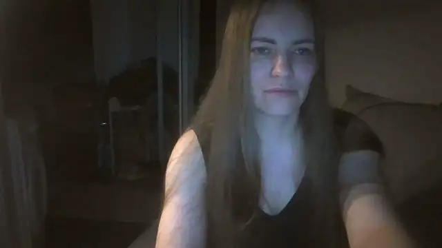 Snapshot of AnnaDiamond1 chatting on 11/02/25, 11:29 AnnaDiamond1 online show from 11/02/25, 11:29