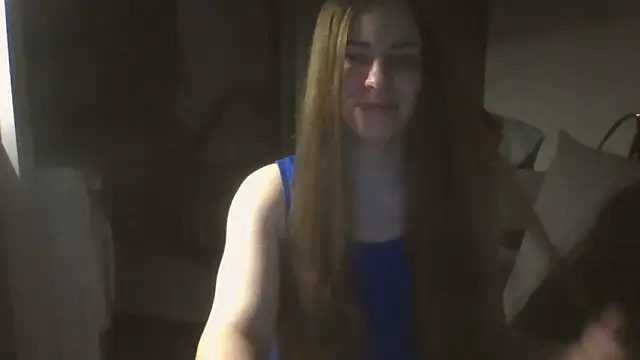 Snapshot of AnnaDiamond1 chatting on 11/08/25, 12:11 AnnaDiamond1 online show from 11/08/25, 12:11