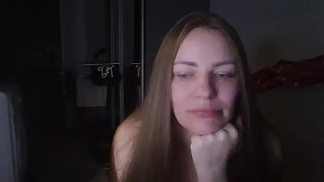 AnnaDiamond1 online show from 06/04/26, 08:26