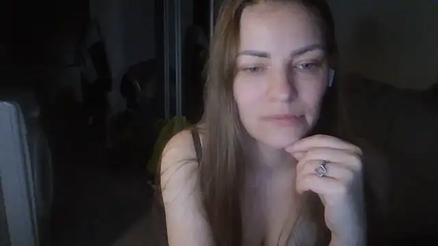 AnnaDiamond1 online show from 06/11/26, 09:13