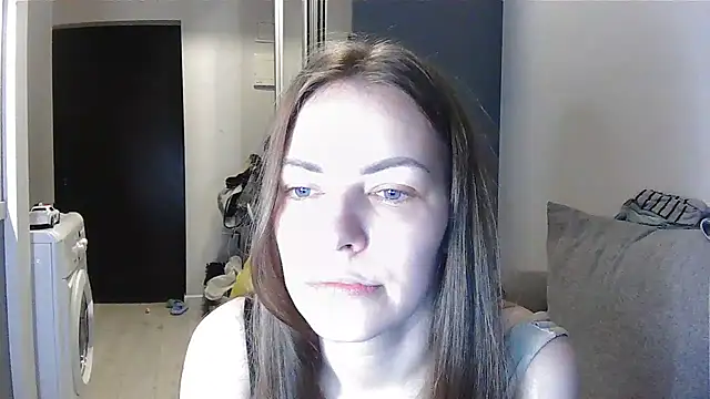 AnnaDiamond1 online show from 07/17/26, 09:41