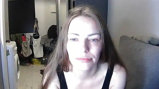 AnnaDiamond1 online show from 07/26/26, 02:42