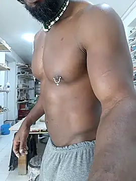 Siriss boyrag online show from 09/13/25, 12:38