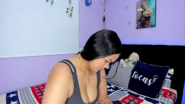 sara mendez2 online show from 12/19/24, 11:14