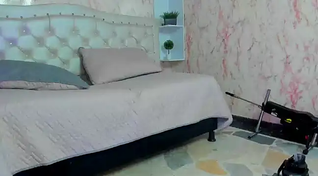 VICTORIA HOUSTON online show from 03/10/25, 11:06