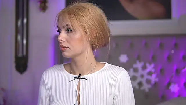 AdelineKing online show from 12/23/24, 03:40