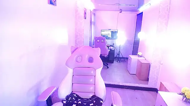 Snapshot of ailyn_miranda chatting on 01/20/25, 10:37 ailyn miranda online show from 01/20/25, 10:37