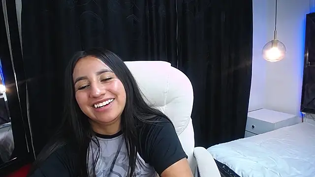 Snapshot of ailyn_miranda chatting on 03/19/25, 11:39 ailyn miranda online show from 03/19/25, 11:39