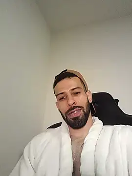 Snapshot of prince-roludo chatting on 12/18/24, 12:18 prince-roludo online show from 12/18/24, 12:18
