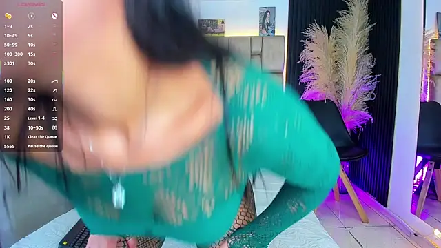 little sophie18 online show from 05/27/26, 08:39