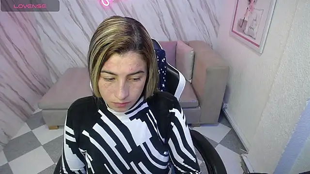 Valerie b online show from 01/11/25, 03:02