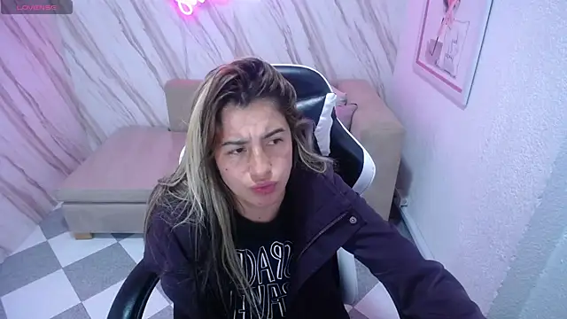 Valerie b online show from 02/12/25, 10:03