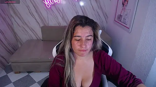 Valerie b online show from 02/15/25, 07:39