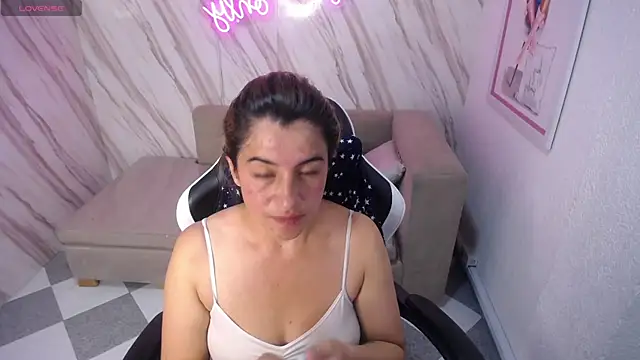 Valerie b online show from 02/19/25, 07:38