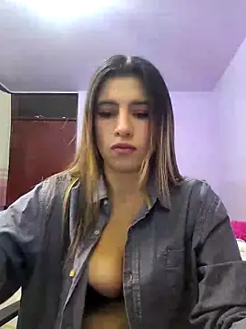 Valerie b online show from 09/21/25, 02:13