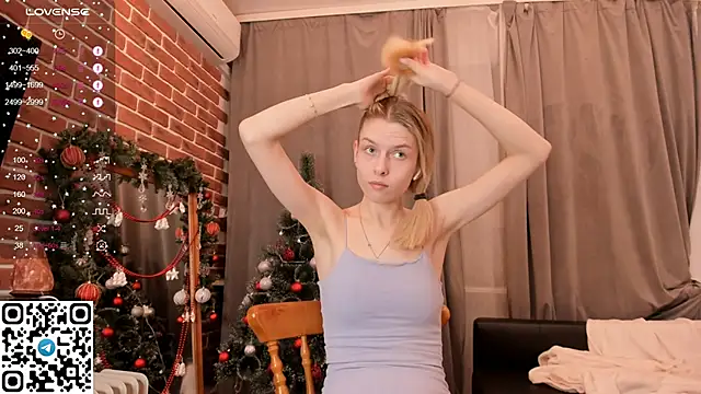 Snapshot of tyty_piupiu chatting on 01/21/25, 05:41 tyty piupiu online show from 01/21/25, 05:41