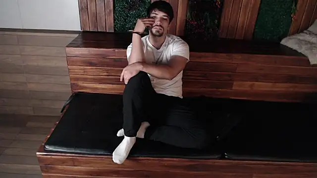 Ian Daviz online show from 10/31/25, 12:28