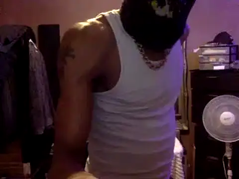 Snapshot of JdLove1 chatting on 03/01/25, 11:28 JdLove1 online show from 03/01/25, 11:28