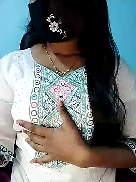 Snapshot of Sadika- chatting on 12/07/24, 06:15 Sadika- online show from 12/07/24, 06:15
