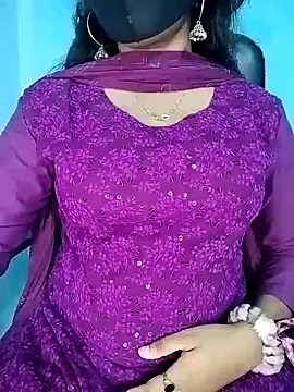 Snapshot of Sadika- chatting on 12/25/24, 04:43 Sadika- online show from 12/25/24, 04:43