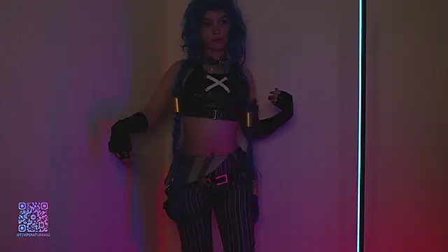 sarahUwU online show from 09/16/25, 06:09