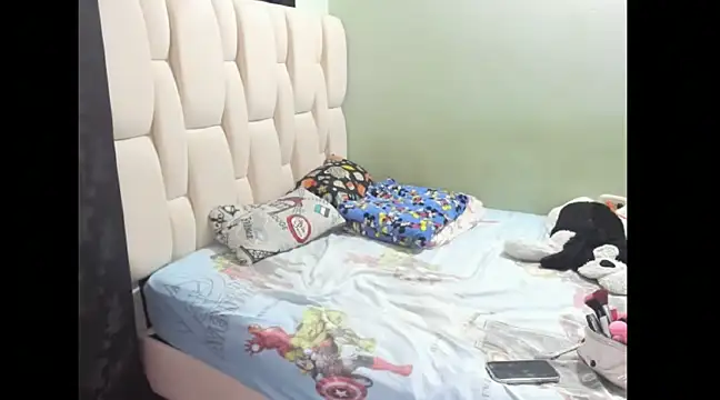 KittyKlum online show from 12/11/24, 10:06