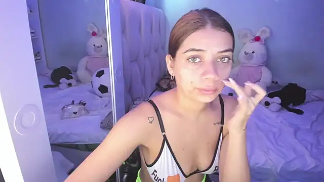 Snapshot of KittyKlum chatting on 12/05/25, 05:09 KittyKlum online show from 12/05/25, 05:09