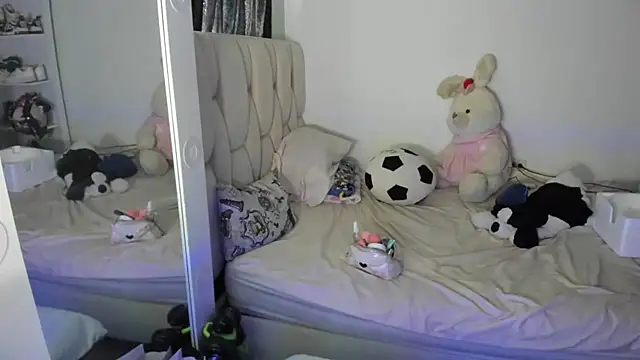 KittyKlum online show from 05/26/26, 04:47
