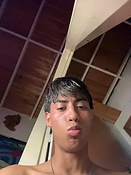 Mauuu18 online show from 05/15/26, 11:12