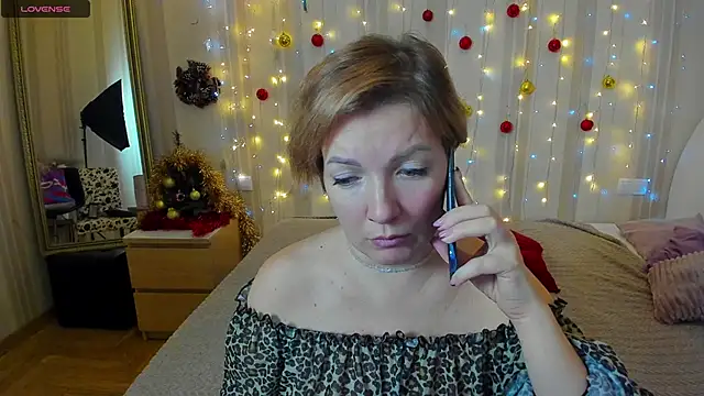 Snapshot of Katherine_Fox chatting on 12/12/24, 07:41 Katherine Fox online show from 12/12/24, 07:41
