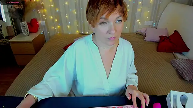 Snapshot of Katherine_Fox chatting on 01/11/25, 11:12 Katherine Fox online show from 01/11/25, 11:12