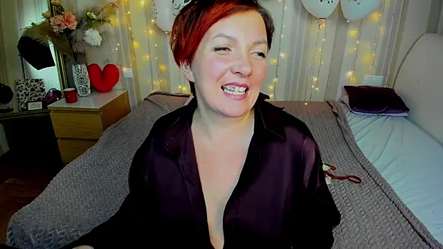 Snapshot of Katherine_Fox chatting on 02/15/25, 10:42 Katherine Fox online show from 02/15/25, 10:42