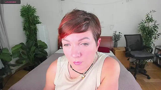 Snapshot of Katherine_Fox chatting on 03/19/25, 05:06 Katherine Fox online show from 03/19/25, 05:06