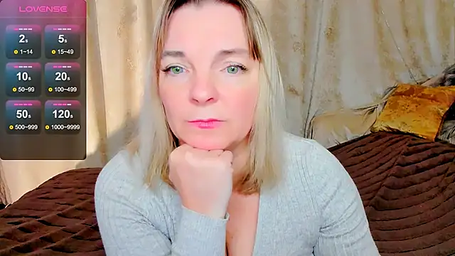Regina  blue online show from 10/21/25, 06:52