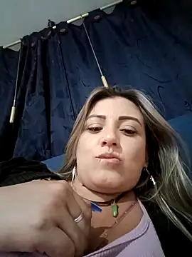 Isabellaa Garcia  online show from 02/05/25, 03:23